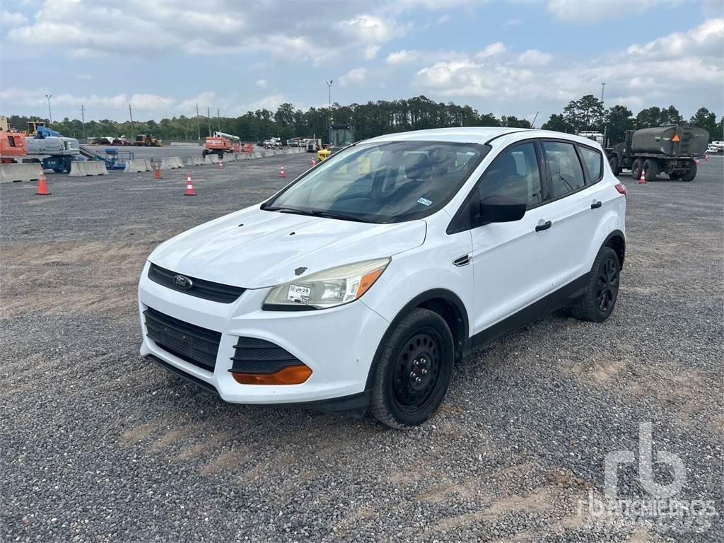 Ford ESCAPE Pikaplar