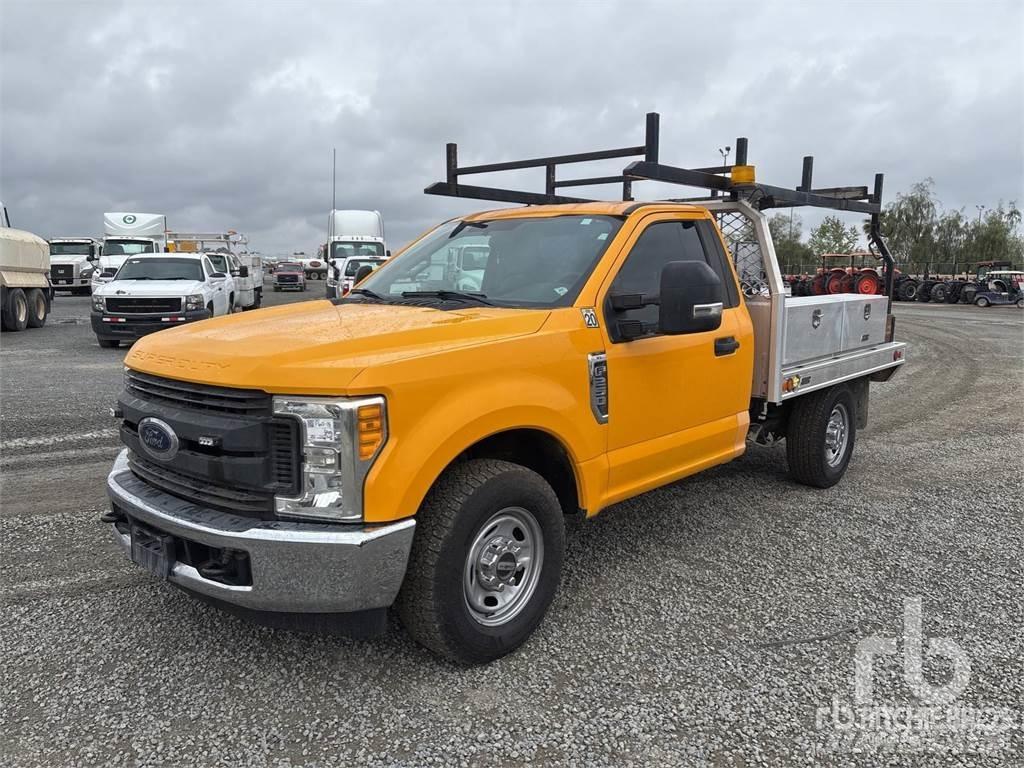 Ford F-250 Flatbed kamyonlar