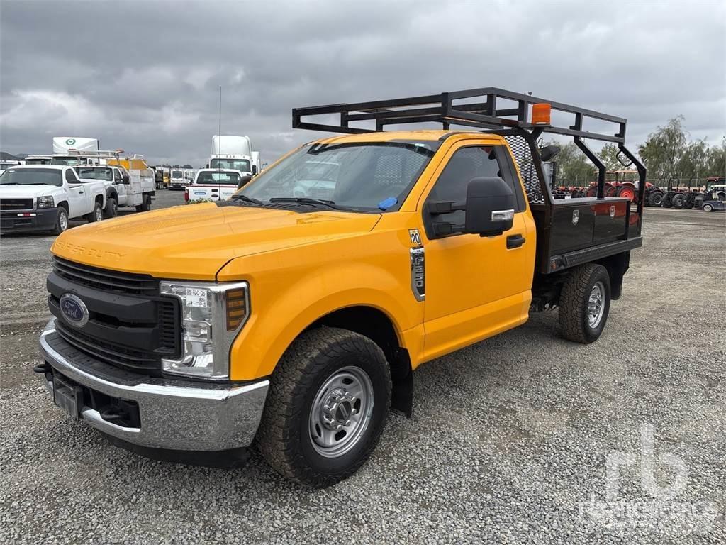 Ford F-250 Flatbed kamyonlar