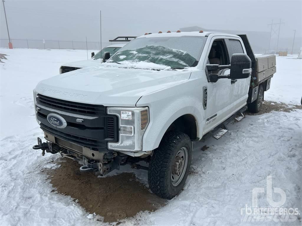 Ford F-350 Flatbed kamyonlar