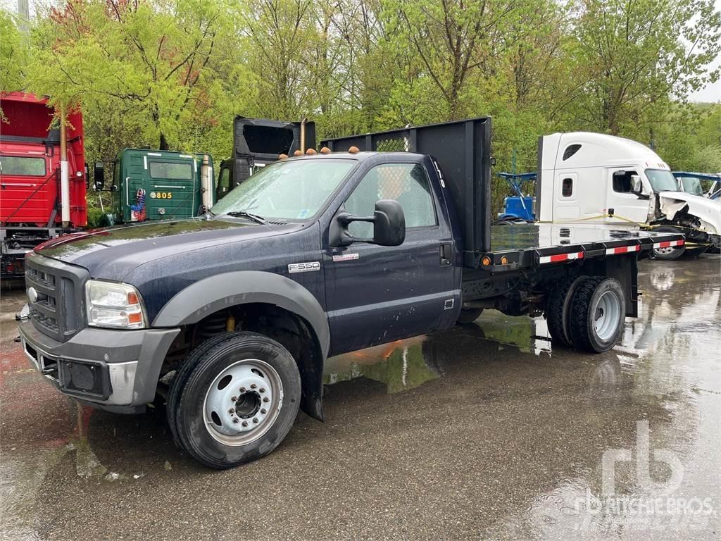 Ford F-550 Flatbed kamyonlar