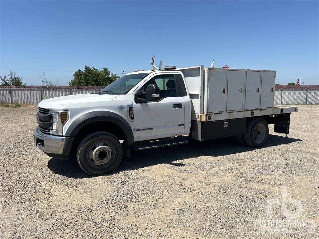 Ford F-550 Flatbed kamyonlar