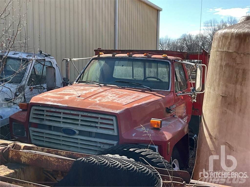 Ford F-700 Flatbed kamyonlar