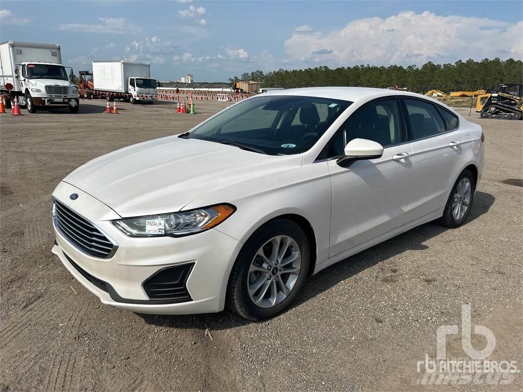 Ford FUSION SE Otomobiller