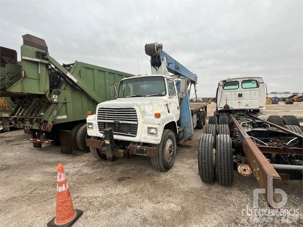 Ford LNT8000 Araç üzeri vinçler