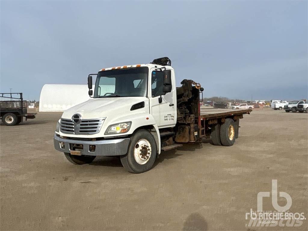 Hino 338 Araç üzeri vinçler