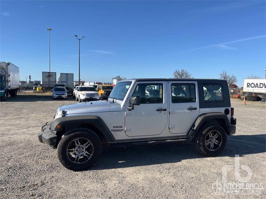 Jeep WRANGLER Pikaplar