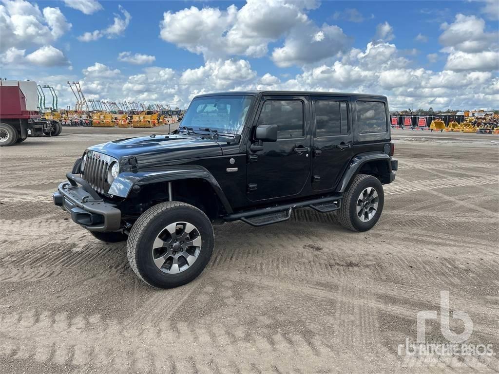 Jeep WRANGLER Pikaplar