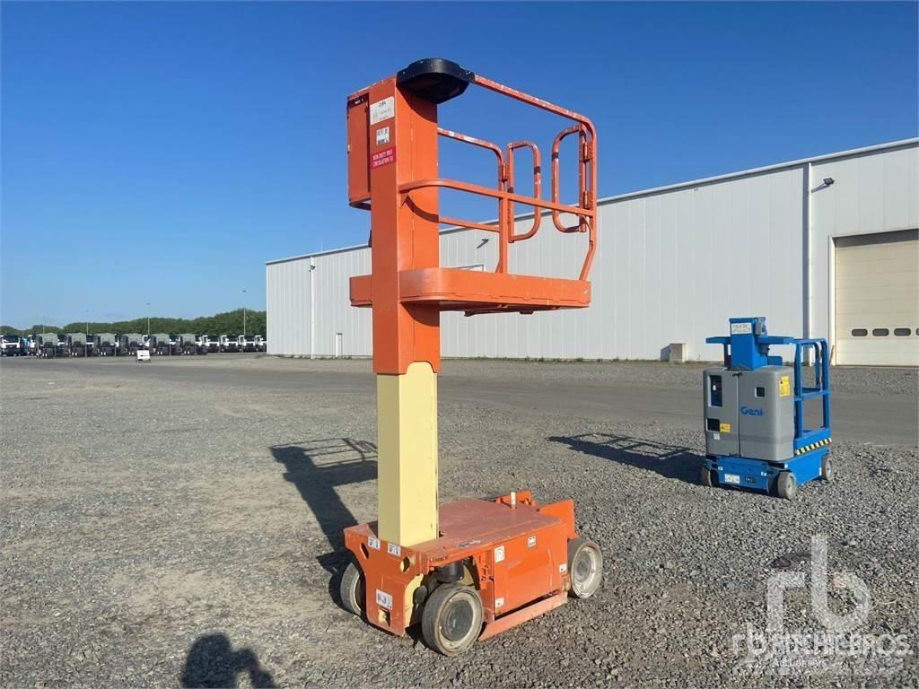 JLG 1230ES Körüklü personel platformları