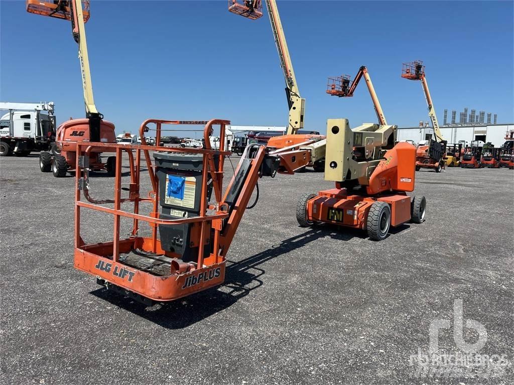 JLG E400AJPN Körüklü personel platformları