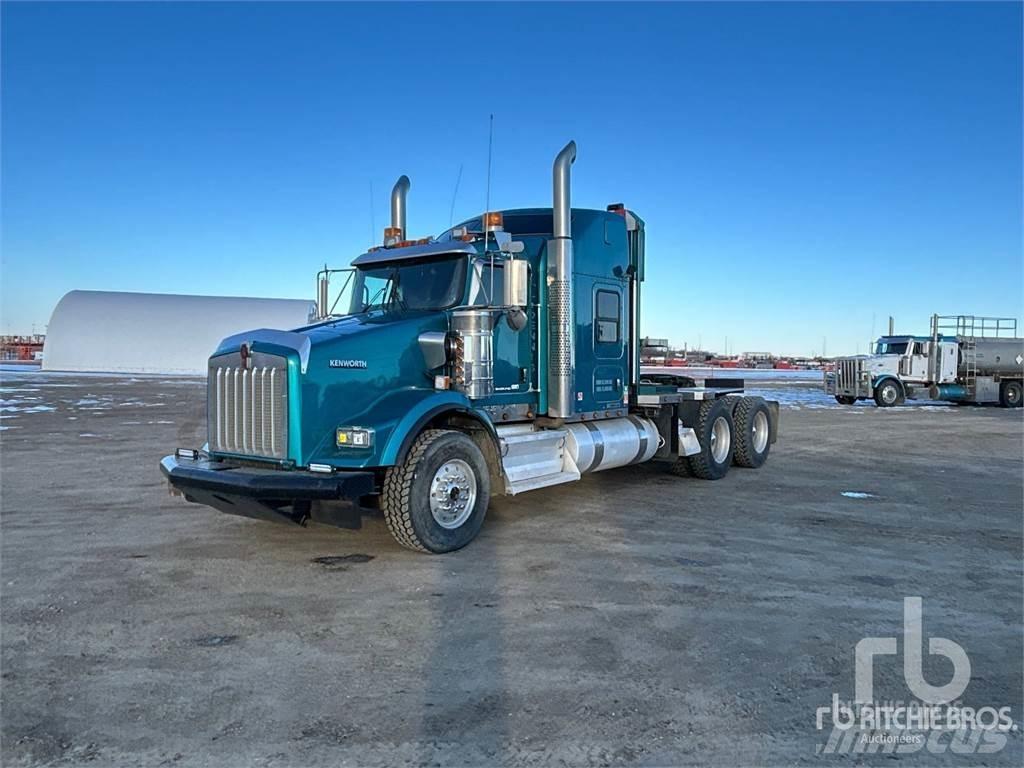 Kenworth T800 Düz Platformlu Oto Çekiciler/vinçli kamyonlar