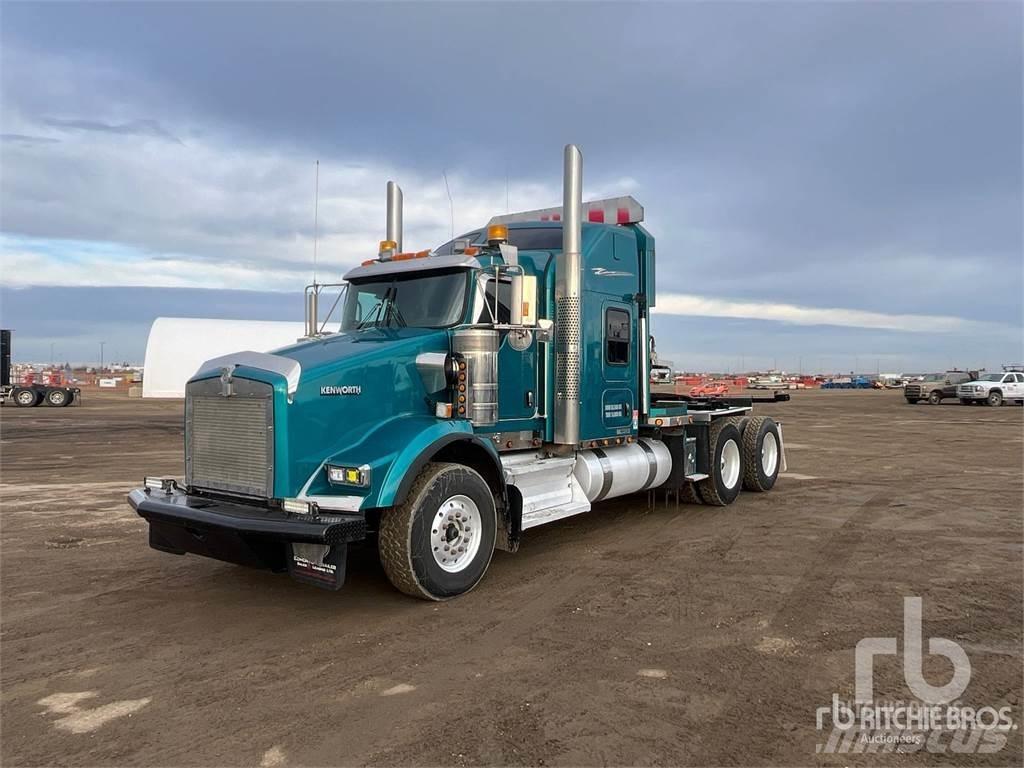Kenworth T800 Düz Platformlu Oto Çekiciler/vinçli kamyonlar
