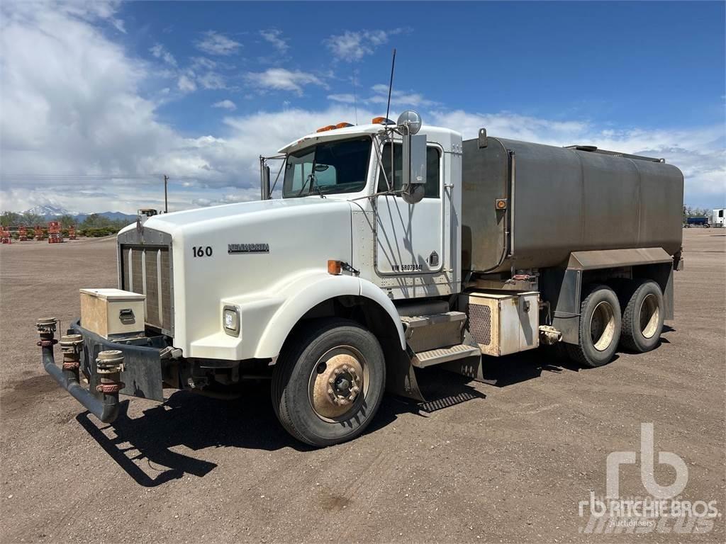 Kenworth T800 Su tankerleri