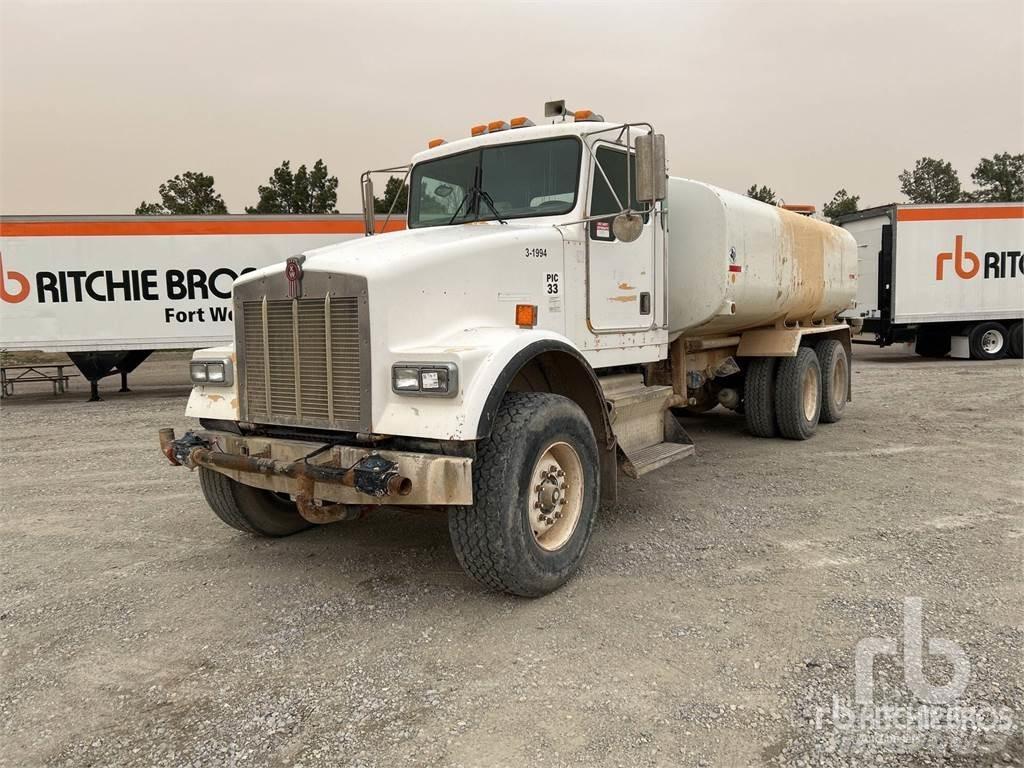 Kenworth W900 Su tankerleri