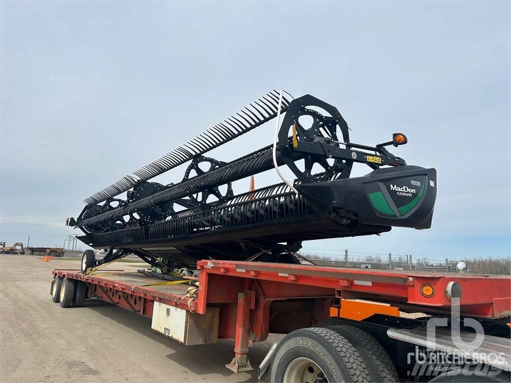 MacDon FD135 Biçerdöver kafaları