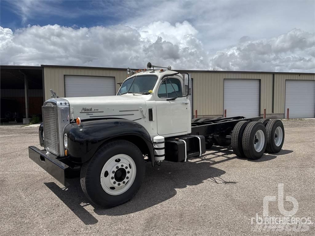 Mack B753S Çekiciler
