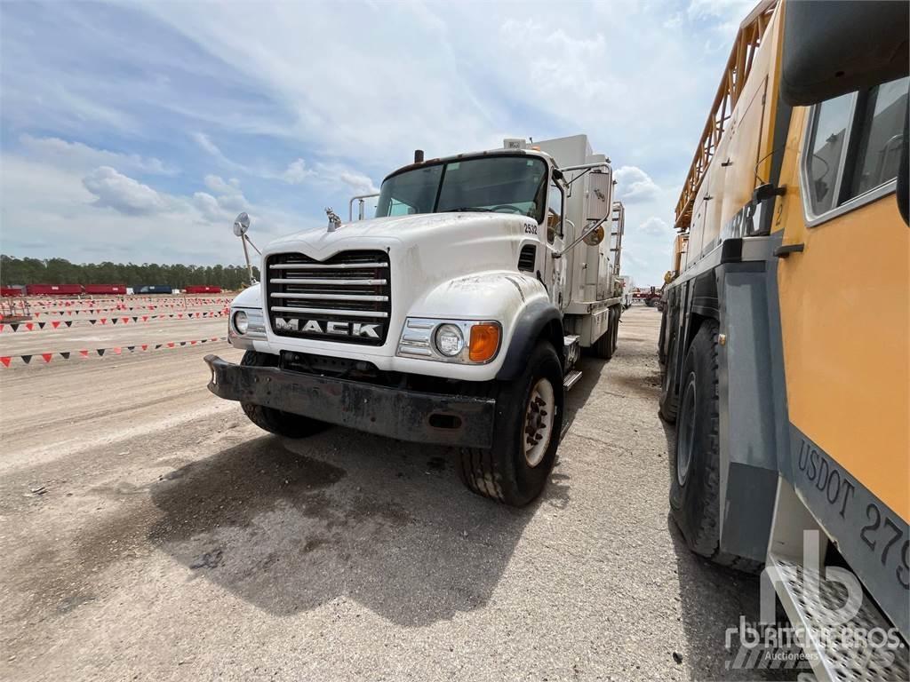 Mack CV713 Belediye / genel amaçli araçlar