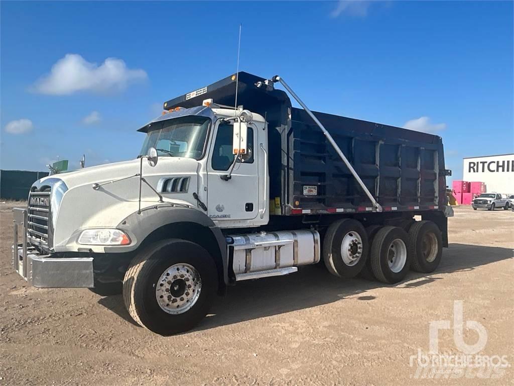 Mack GU813 Damperli kamyonlar