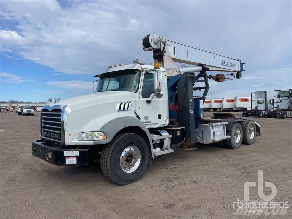 Mack GU813 Araç üzeri vinçler