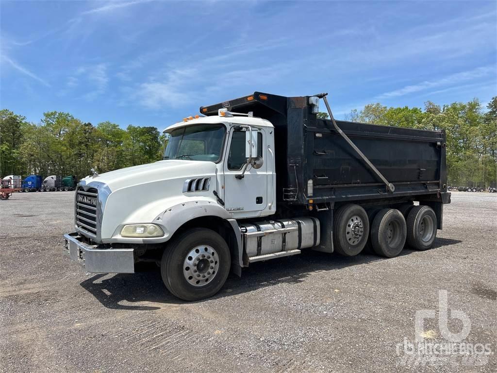 Mack GU813 Damperli kamyonlar