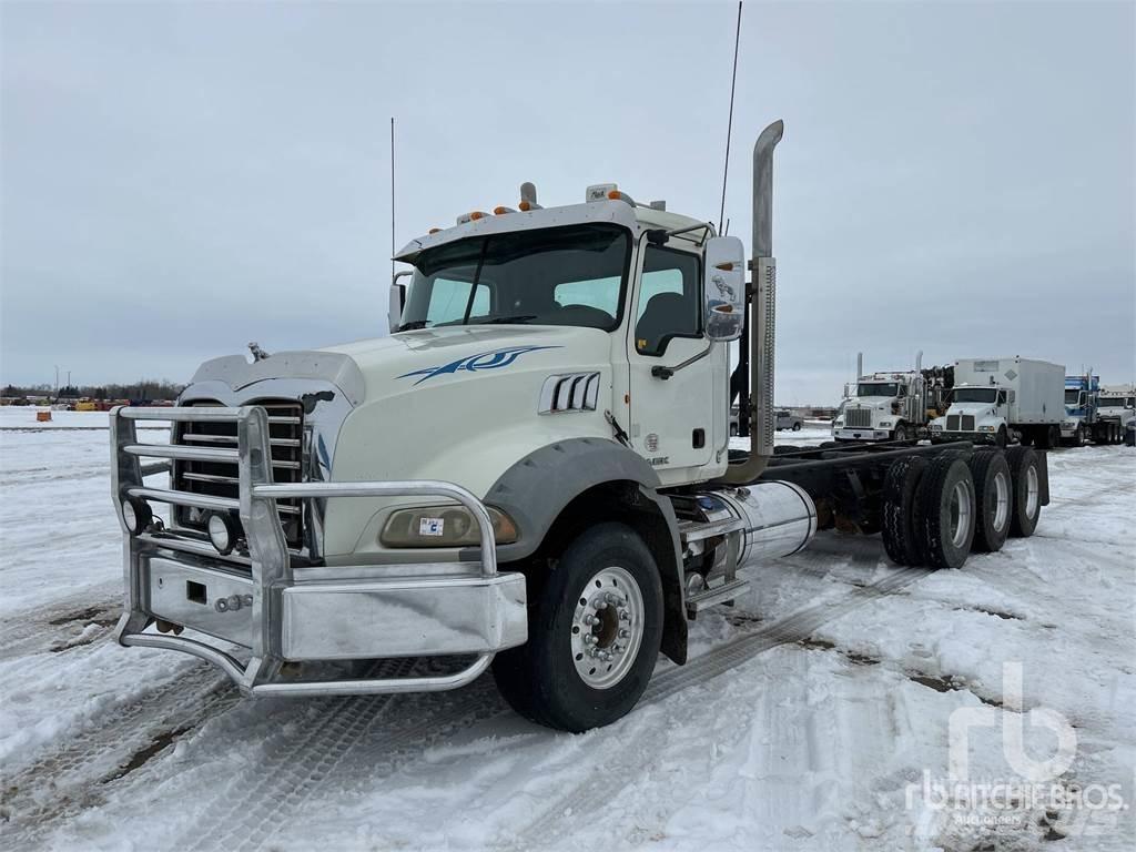 Mack GU814 Çekiciler