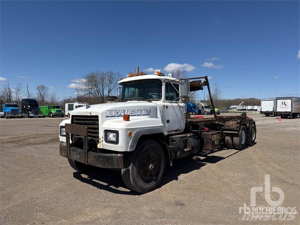 Mack RD688S Çekiciler