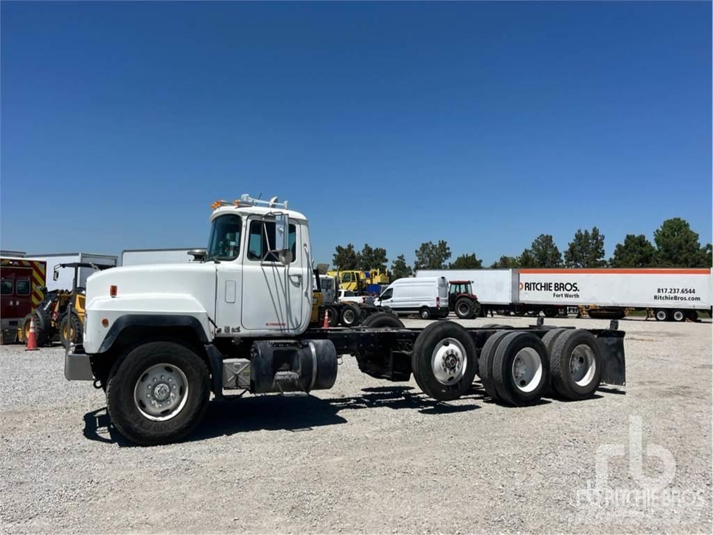 Mack RD688S Çekiciler