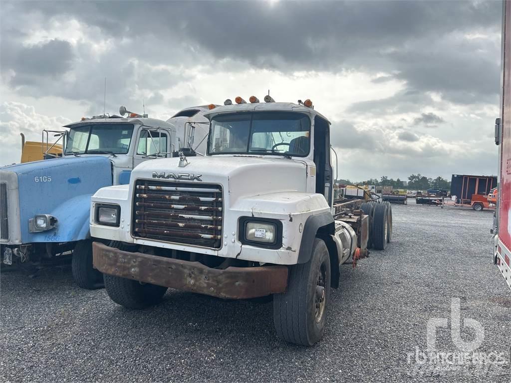 Mack RD688S Çekiciler