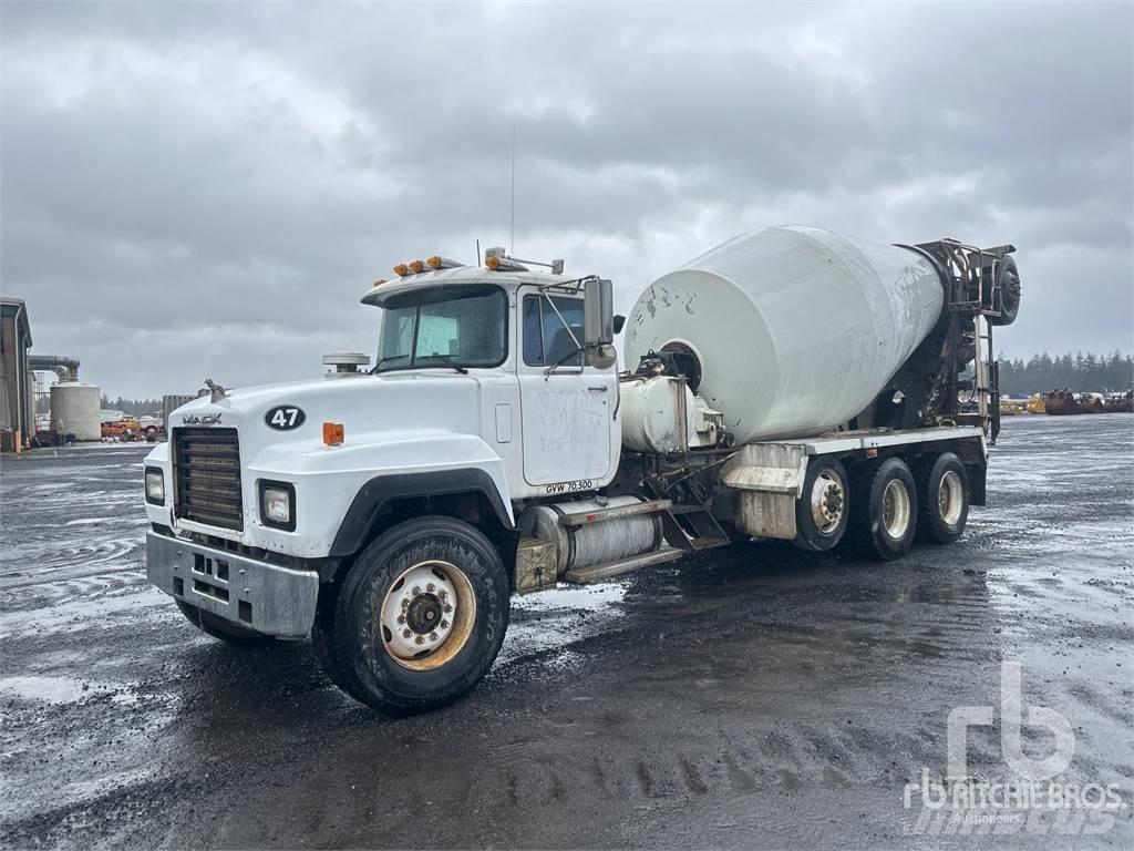 Mack RD690S Transmikserler