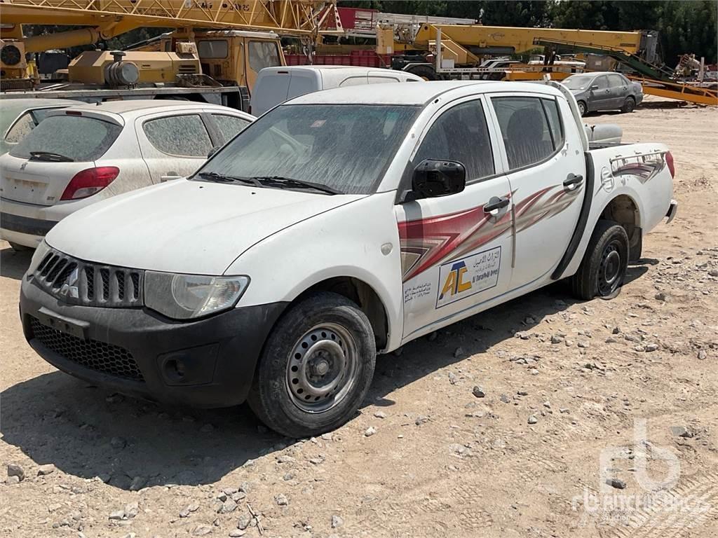 Mitsubishi L200 Pikaplar