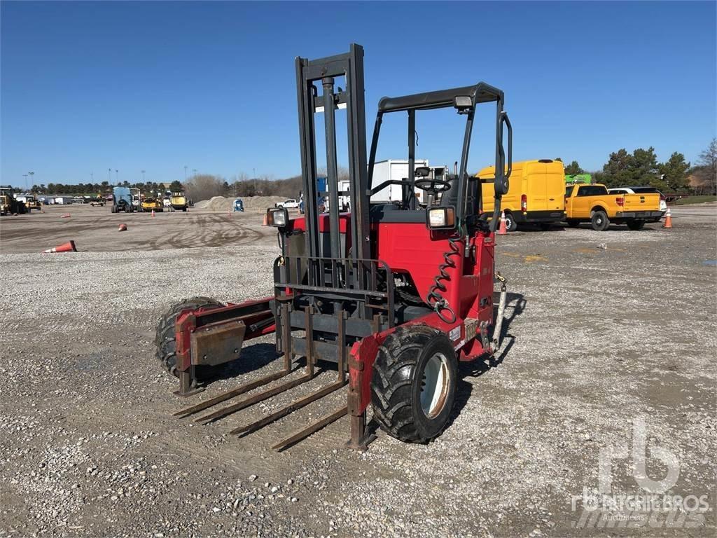 Moffett M50 Arazi tipi forklift
