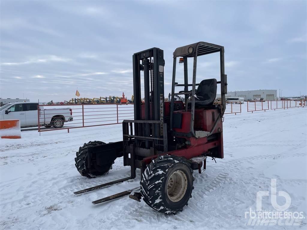 Moffett M5000 Arazi tipi forklift