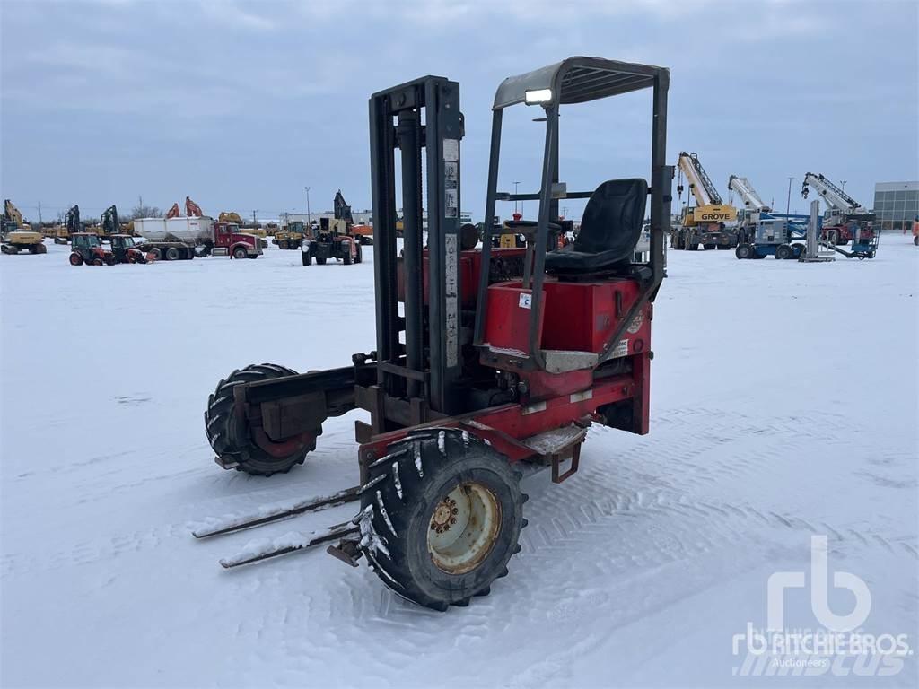 Moffett M5000 Arazi tipi forklift