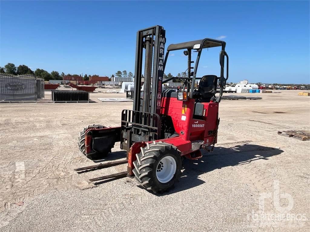 Moffett M55 Arazi tipi forklift