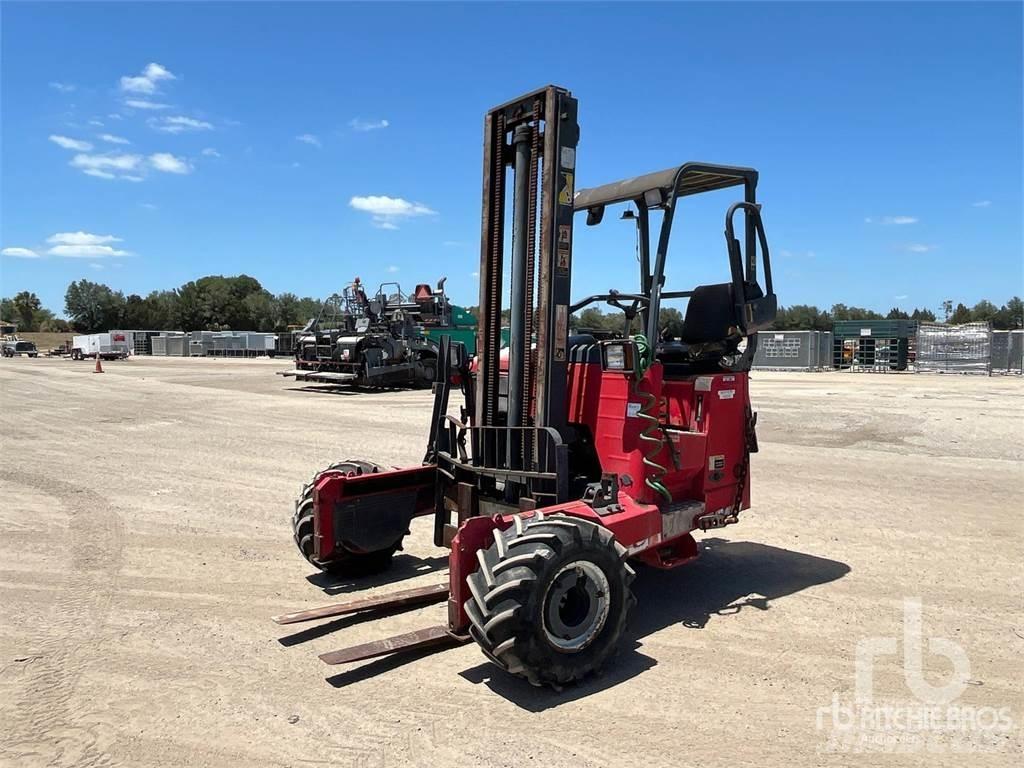 Moffett M55 Arazi tipi forklift