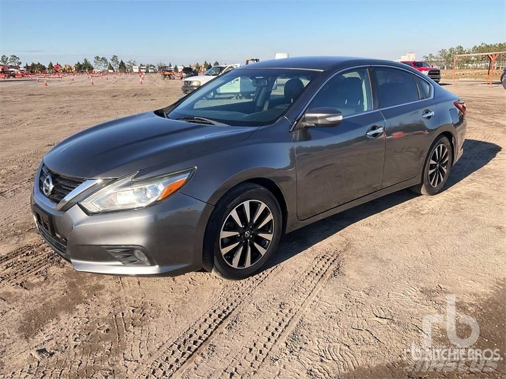 Nissan ALTIMA Otomobiller