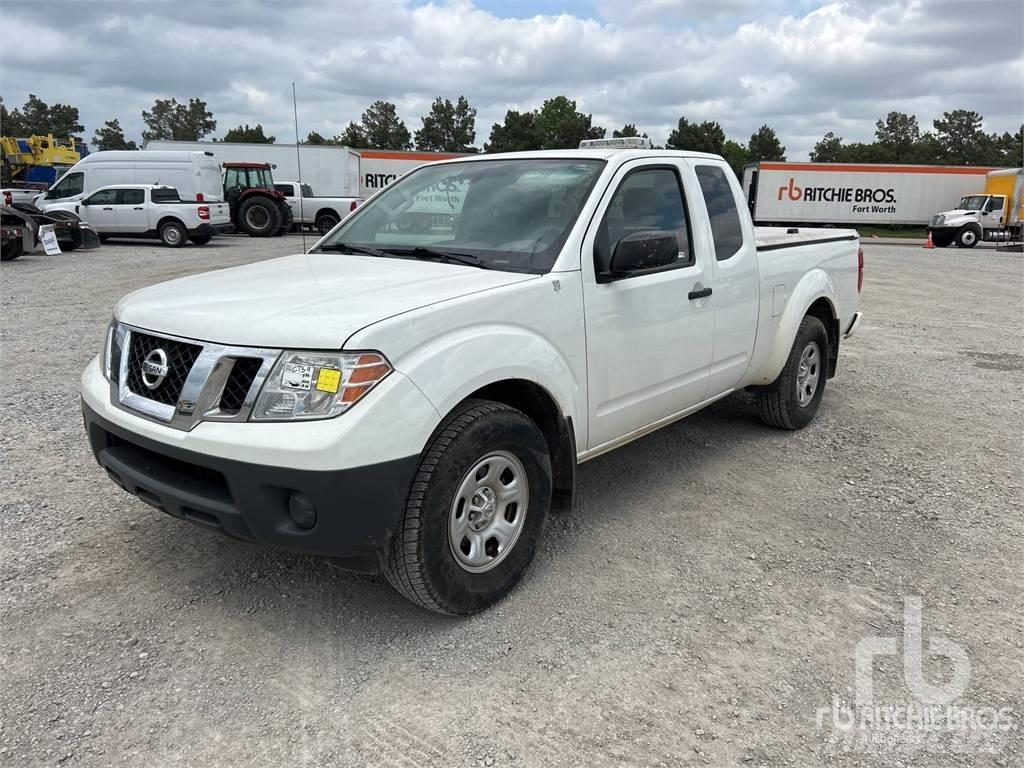 Nissan FRONTIER Pikaplar