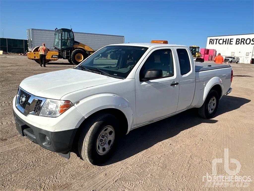 Nissan FRONTIER Pikaplar