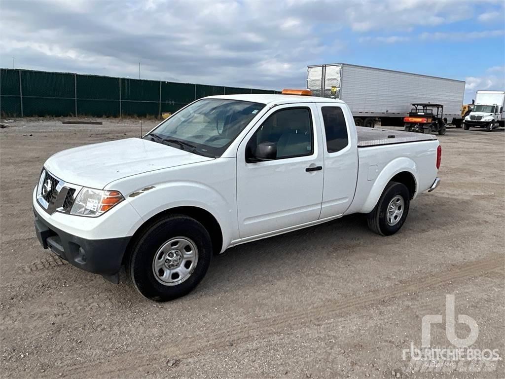 Nissan FRONTIER Pikaplar