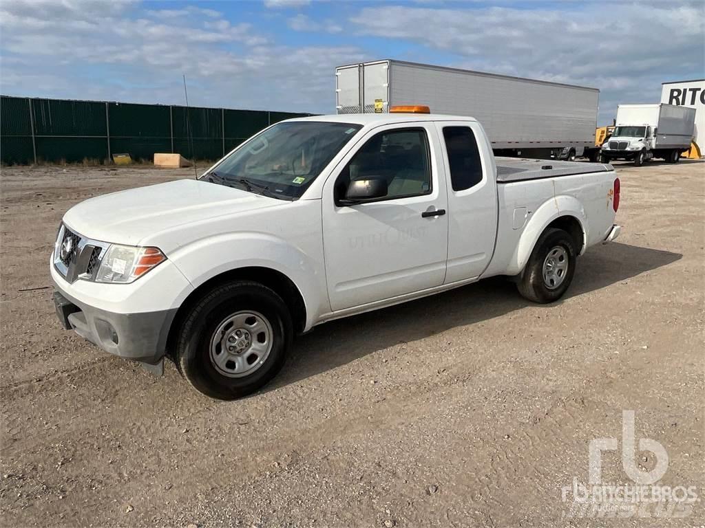 Nissan FRONTIER Pikaplar
