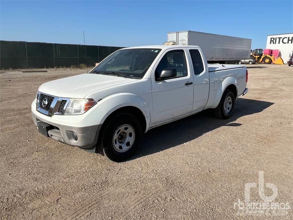 Nissan FRONTIER Pikaplar