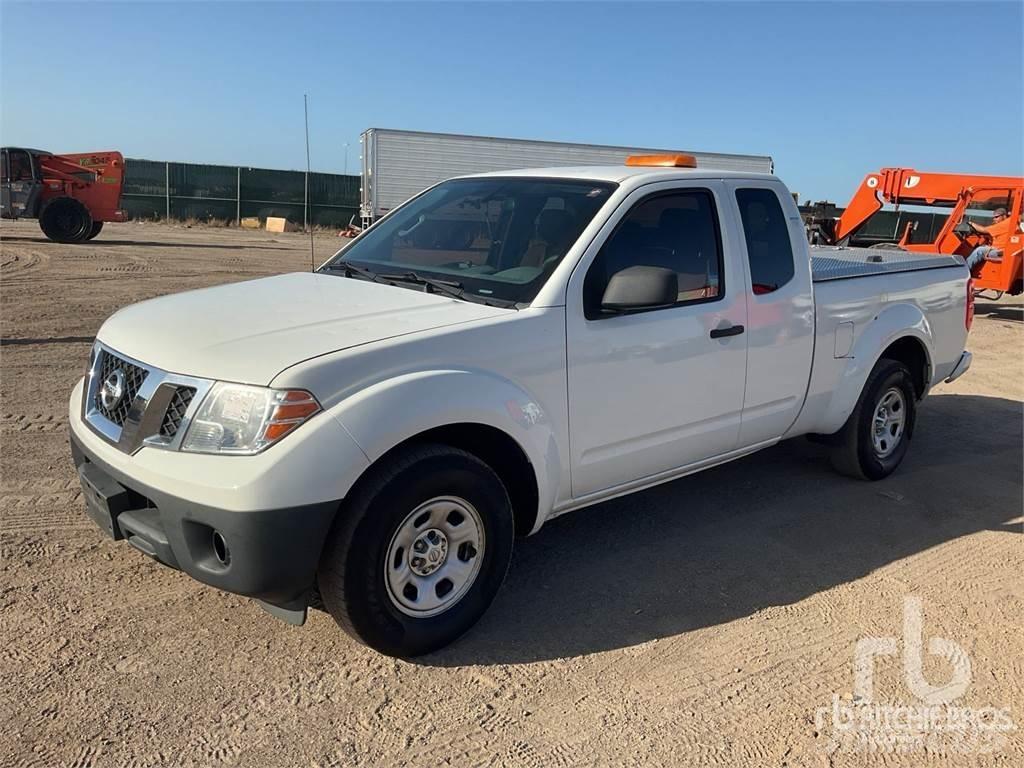 Nissan FRONTIER Pikaplar