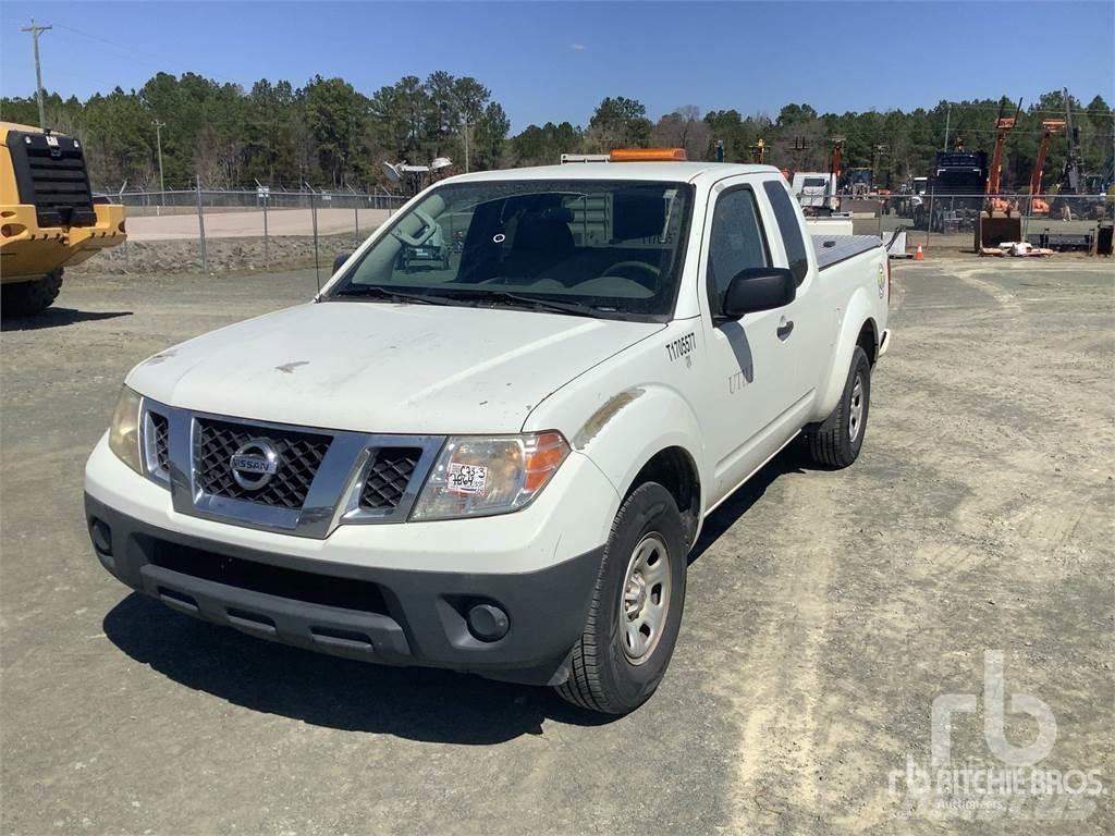 Nissan FRONTIER Pikaplar