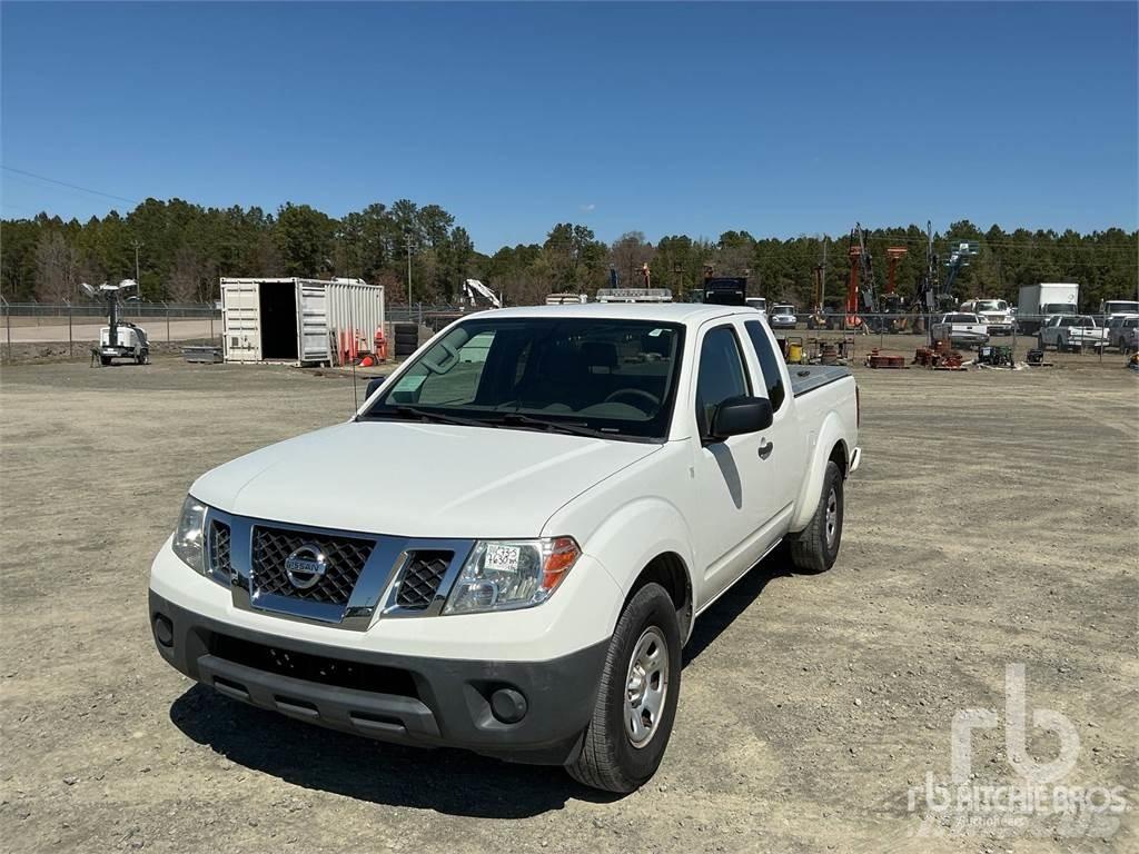 Nissan FRONTIER Pikaplar