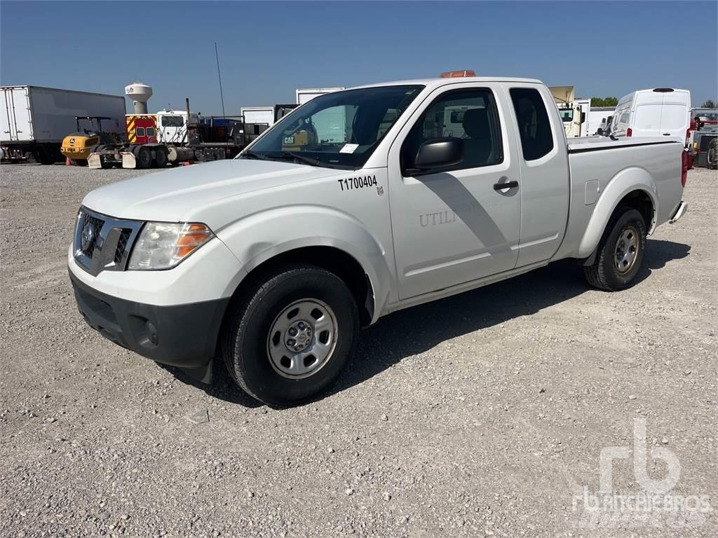 Nissan FRONTIER Pikaplar
