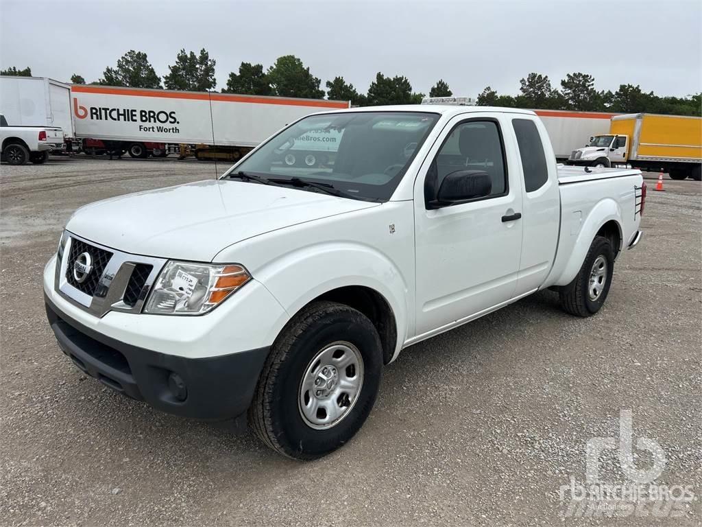 Nissan FRONTIER Pikaplar