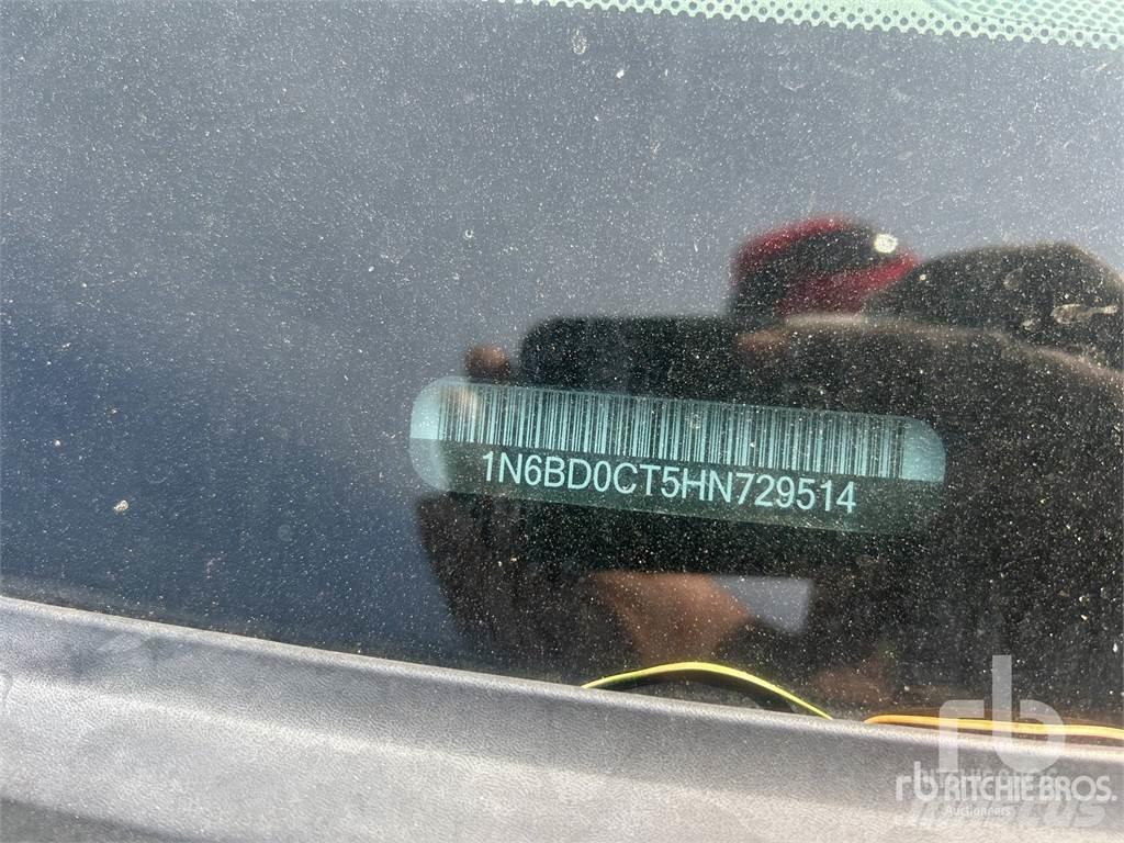 Nissan FRONTIER Pikaplar