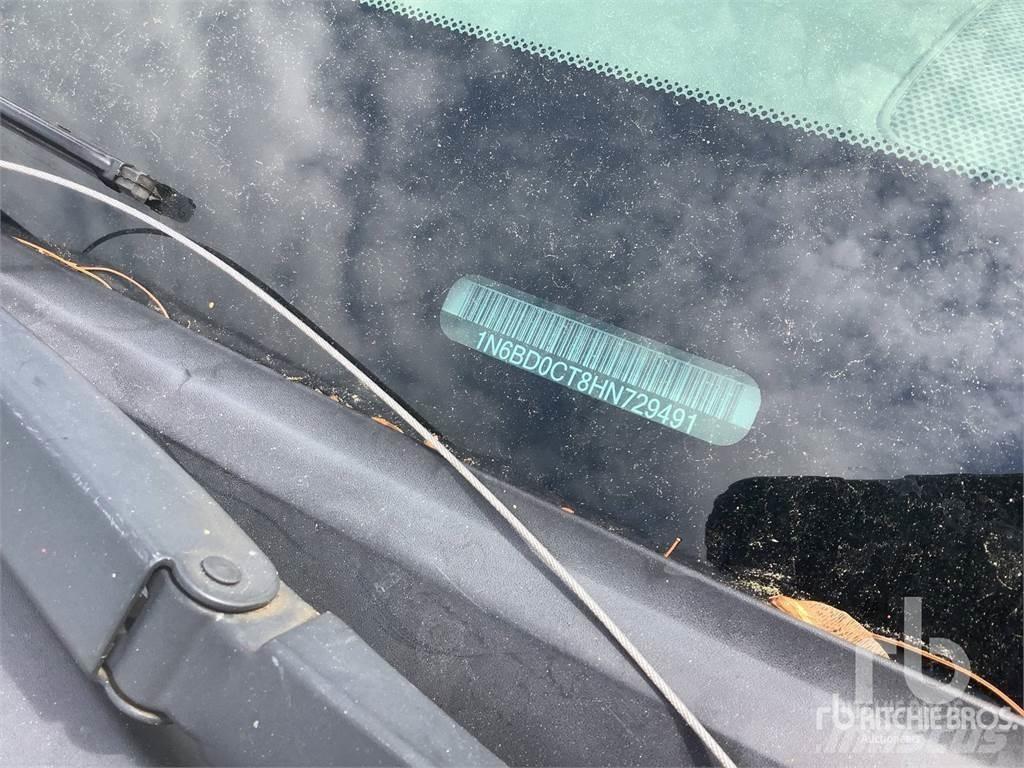 Nissan FRONTIER Pikaplar