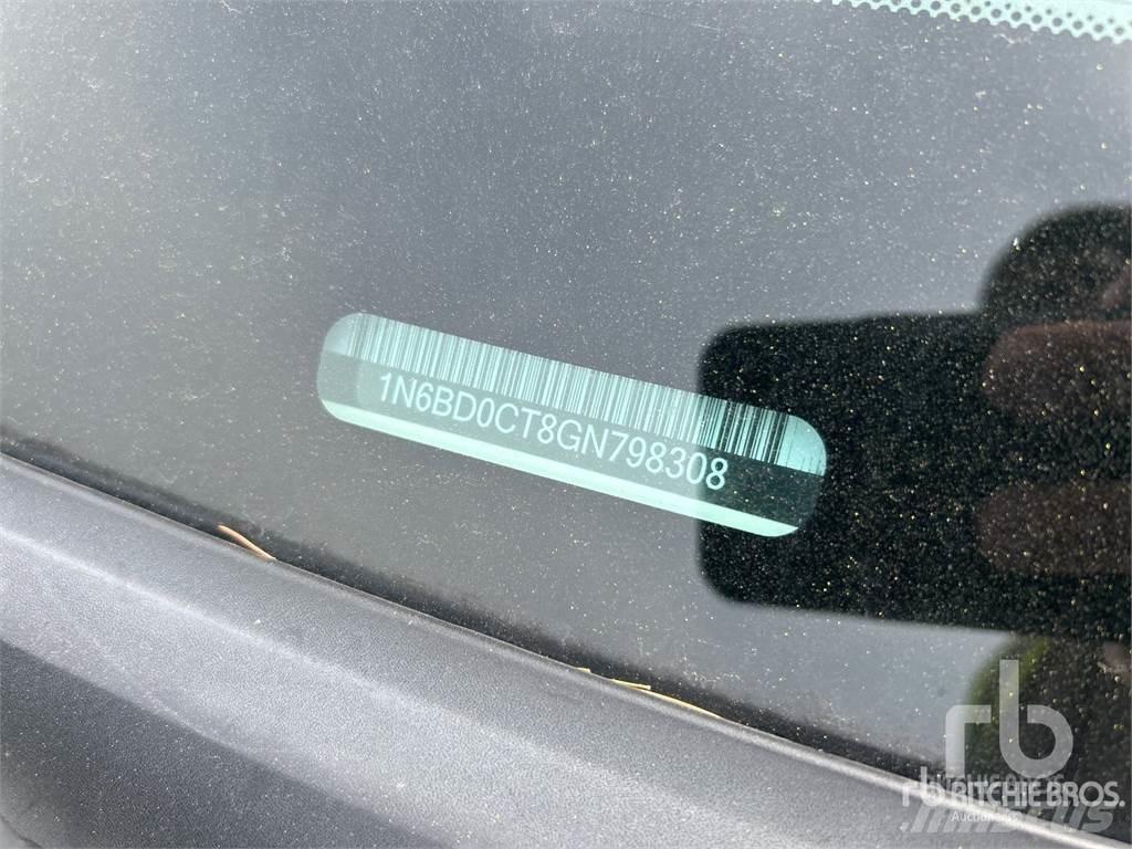 Nissan FRONTIER Pikaplar