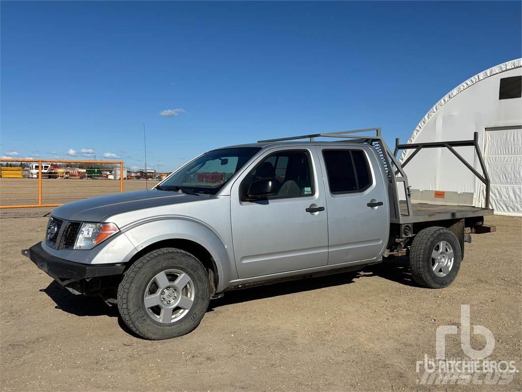 Nissan FRONTIER Flatbed kamyonlar